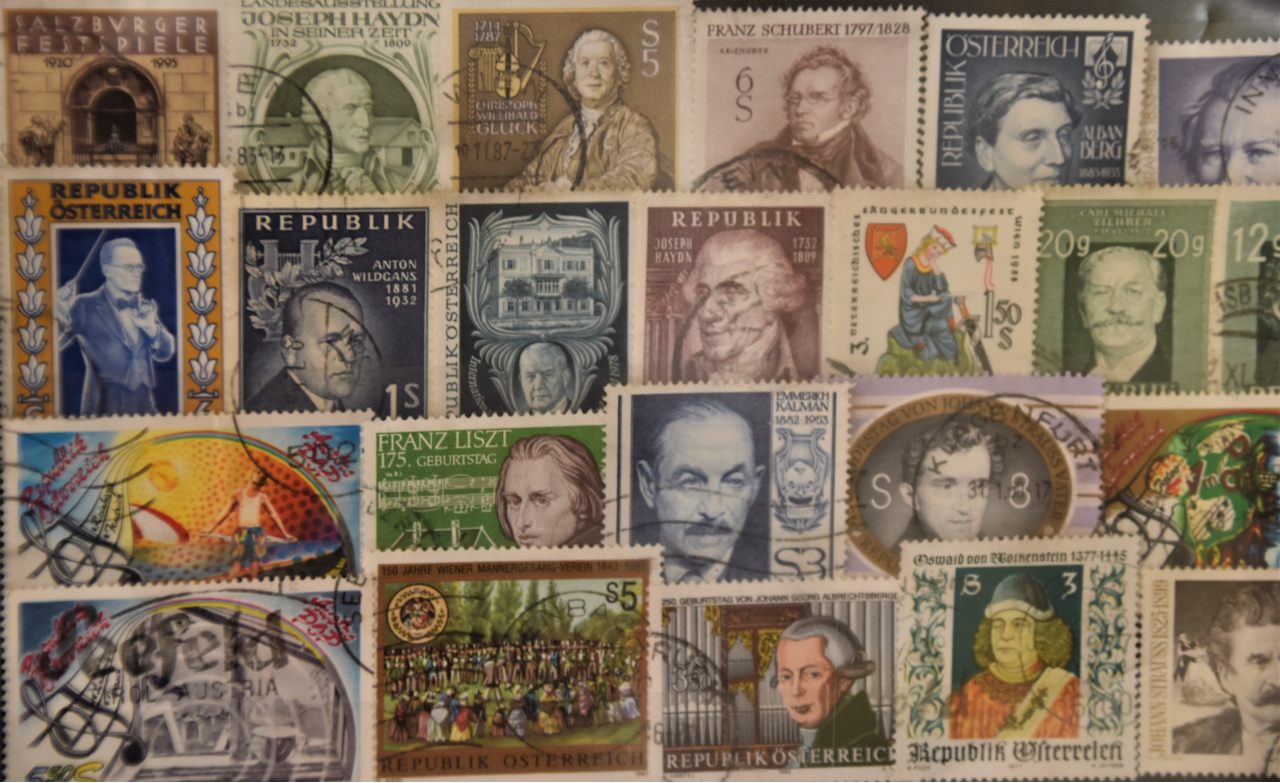 Co wpływa na wartość znaczków pocztowych
